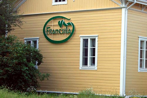 Valaistava liikemerkki päivänvalossa, Frantsila